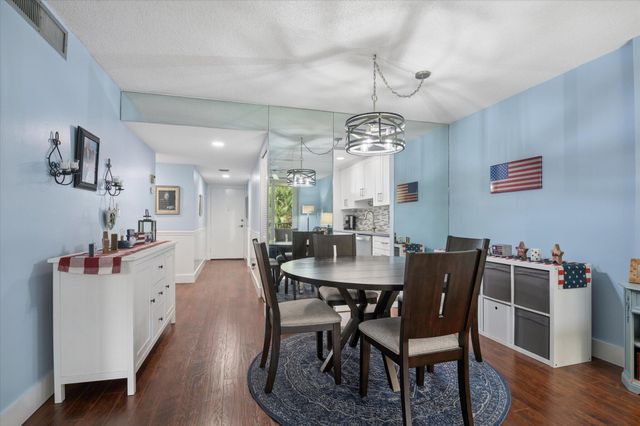 250 Jacaranda Drive 408, Plantation, FL 33324
