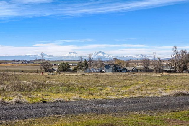 518 SW 6th Street Lot 1, Metolius, OR 97741