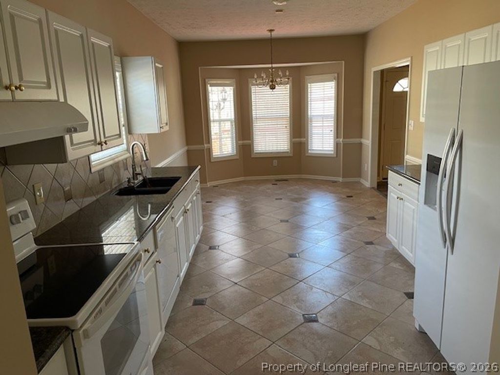 504 Bramblegate Road, Hope Mills, NC 28348 — photo 4