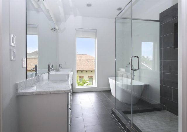 5711 Kansas, Houston, TX 77007