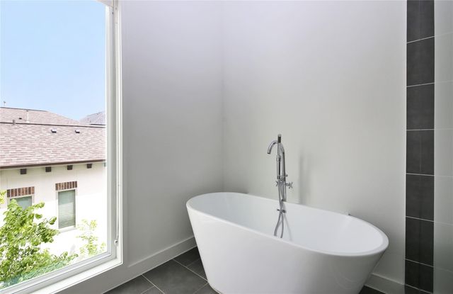 5711 Kansas, Houston, TX 77007