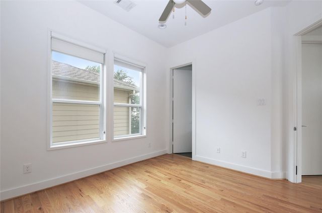 5711 Kansas, Houston, TX 77007