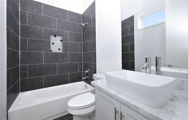 5711 Kansas, Houston, TX 77007