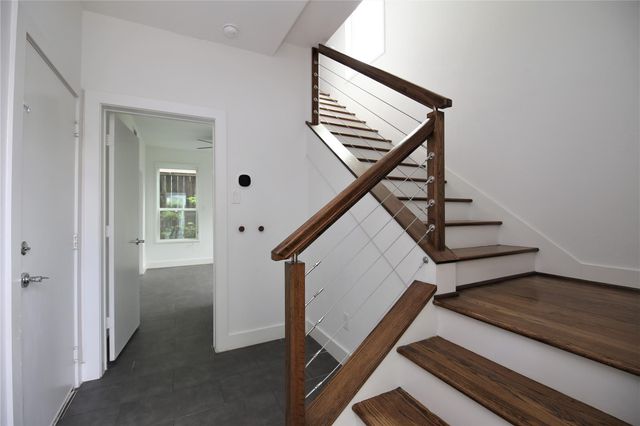 5711 Kansas, Houston, TX 77007