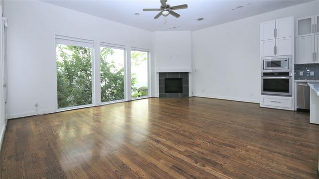 5711 Kansas, Houston, TX 77007