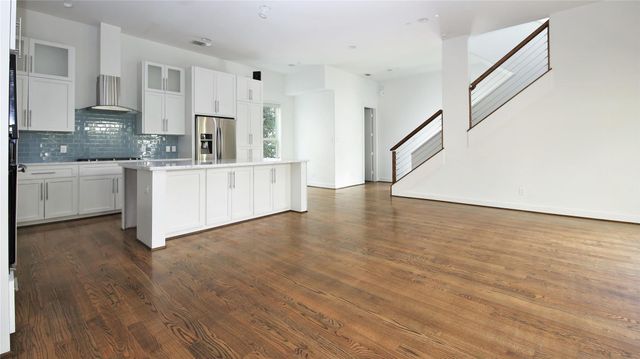 5711 Kansas, Houston, TX 77007