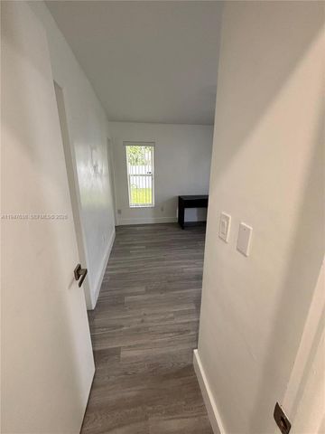 11105 SW 156th Ter, Miami, FL 33157