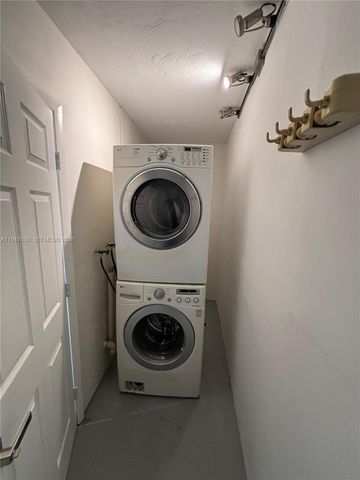 11105 SW 156th Ter, Miami, FL 33157