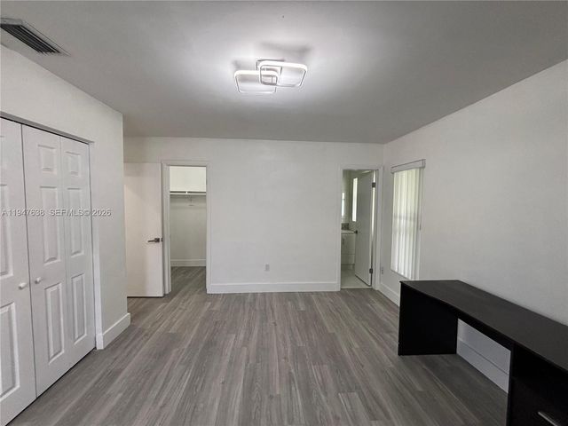 11105 SW 156th Ter, Miami, FL 33157