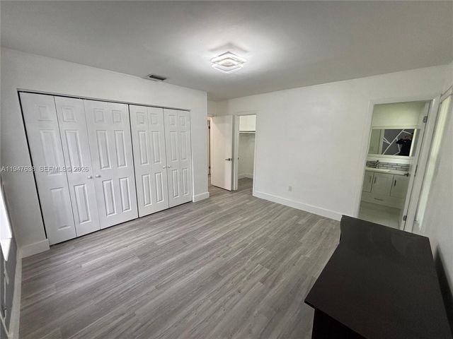 11105 SW 156th Ter, Miami, FL 33157