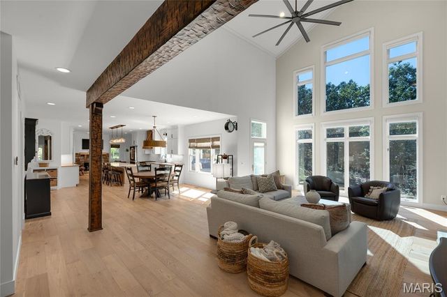 1512 Saint James Place Court, Wildwood, MO 63038