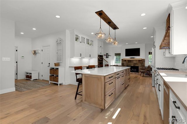 1512 Saint James Place Court, Wildwood, MO 63038