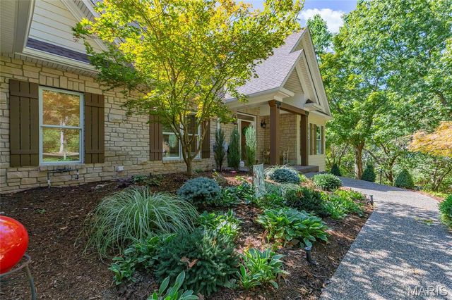 1512 Saint James Place Court, Wildwood, MO 63038