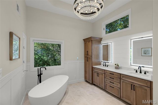 1512 Saint James Place Court, Wildwood, MO 63038