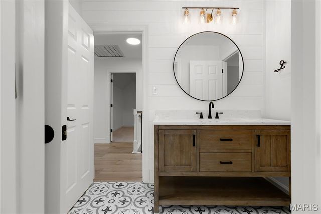 1512 Saint James Place Court, Wildwood, MO 63038