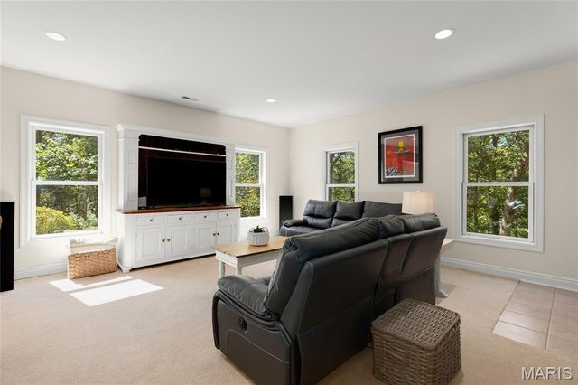 1512 Saint James Place Court, Wildwood, MO 63038