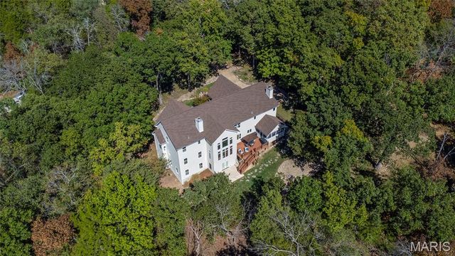 1512 Saint James Place Court, Wildwood, MO 63038