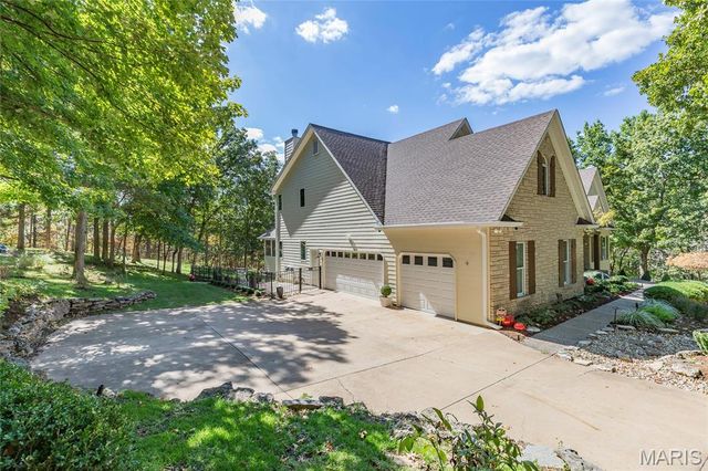 1512 Saint James Place Court, Wildwood, MO 63038