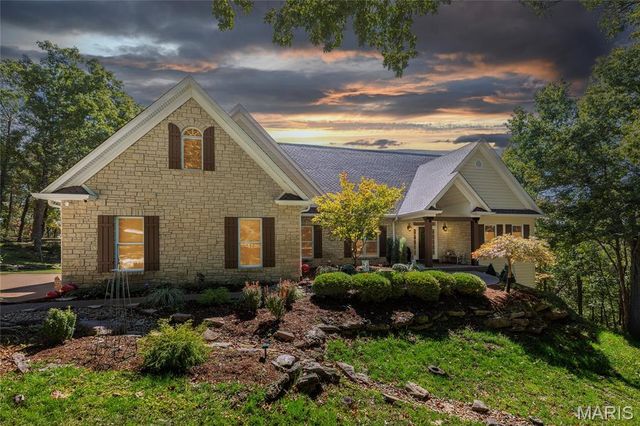 1512 Saint James Place Court, Wildwood, MO 63038