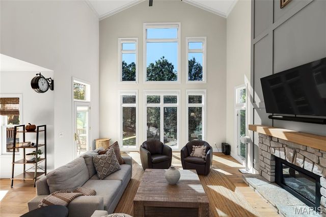 1512 Saint James Place Court, Wildwood, MO 63038