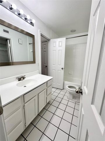 6804 N Capital Of TX Highway 424, Austin, TX 78750