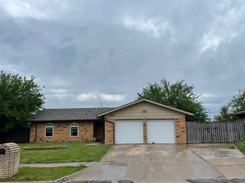 6908 SW Beta Ave, Lawton, OK 73505