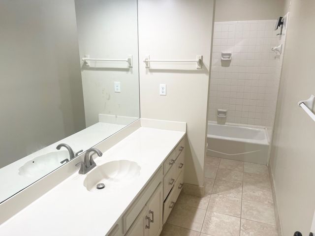 5830 GARDEN OAK CV, Memphis, TN 38120