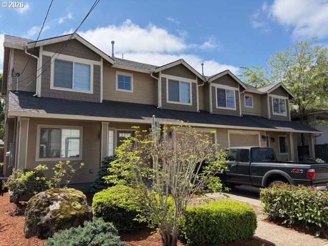 15650 Se STARK St, Portland, OR 97233