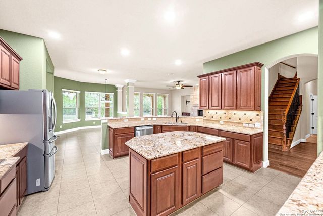 10811 Zedernholz Run, New Braunfels, TX 78132