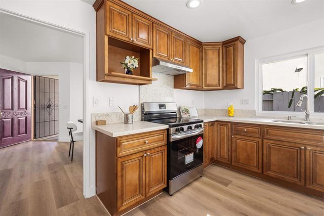 8695 Rideabout Ln, San Diego, CA 92129