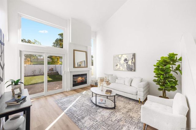 8695 Rideabout Ln, San Diego, CA 92129