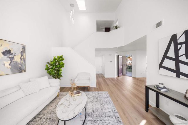 8695 Rideabout Ln, San Diego, CA 92129