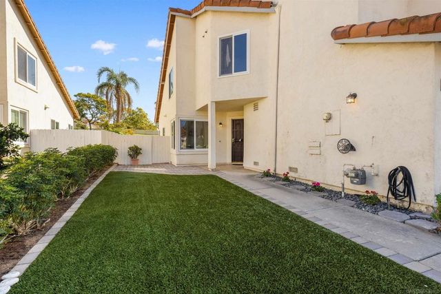 8695 Rideabout Ln, San Diego, CA 92129