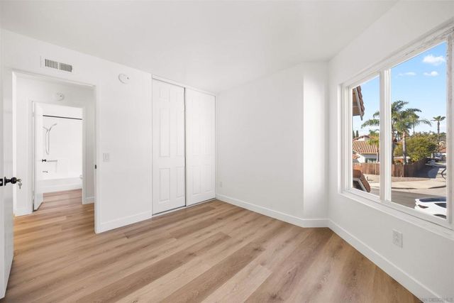 8695 Rideabout Ln, San Diego, CA 92129