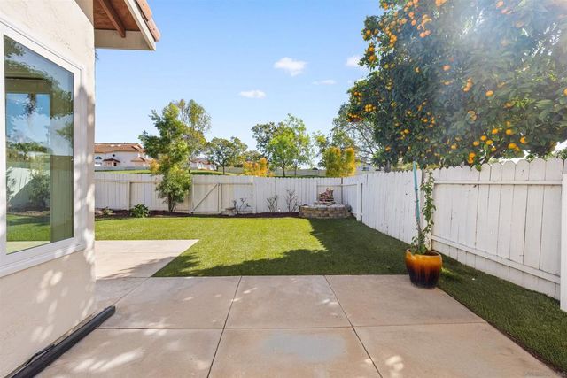 8695 Rideabout Ln, San Diego, CA 92129