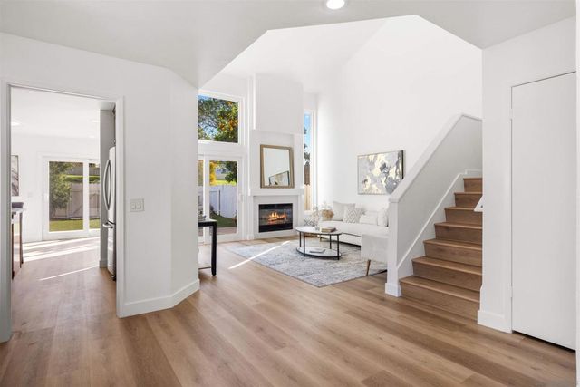 8695 Rideabout Ln, San Diego, CA 92129