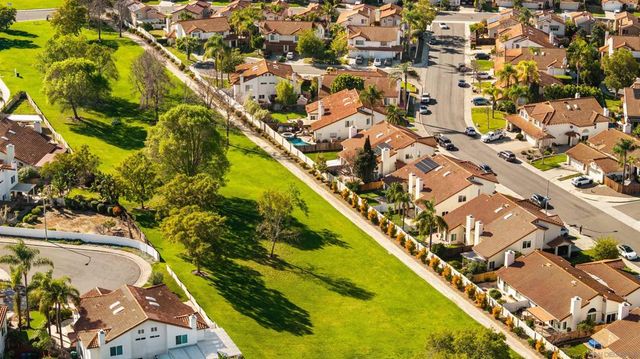 8695 Rideabout Ln, San Diego, CA 92129