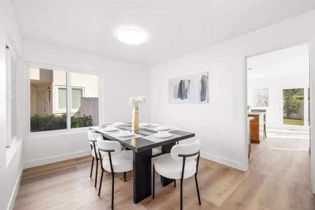 8695 Rideabout Ln, San Diego, CA 92129