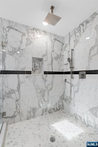 332 12th Street A, Palisades Park, NJ 07650