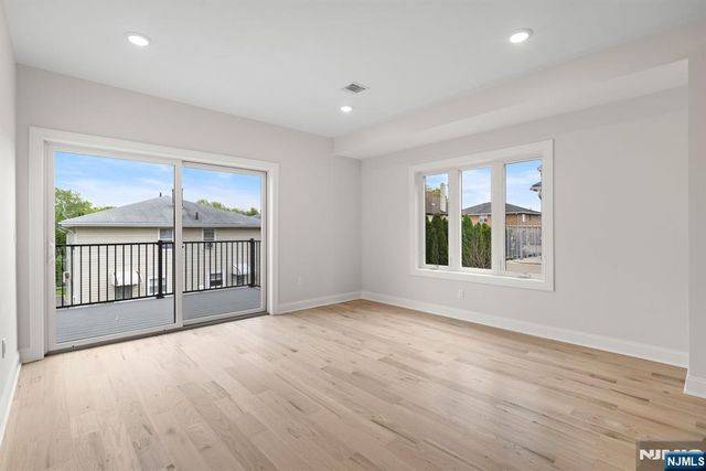332 12th Street A, Palisades Park, NJ 07650