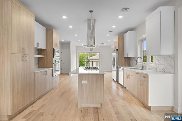 332 12th Street A, Palisades Park, NJ 07650