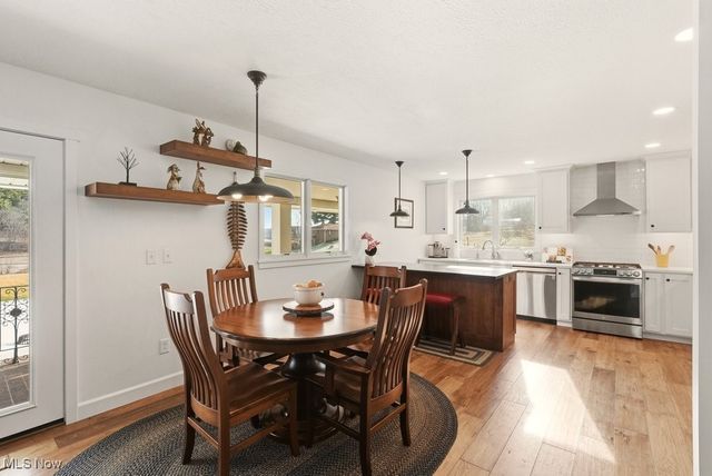 1430 Magnolia Road SW, Dellroy, OH 44620