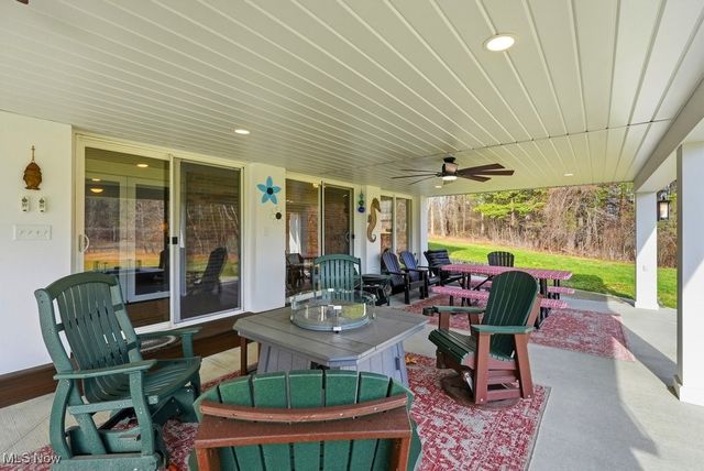 1430 Magnolia Road SW, Dellroy, OH 44620