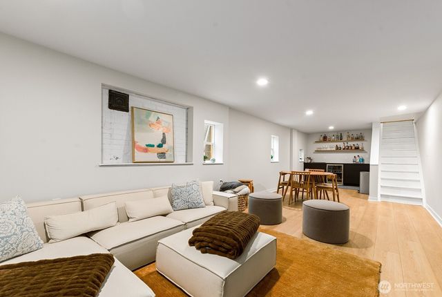 836 NW Market Street, Seattle, WA 98107