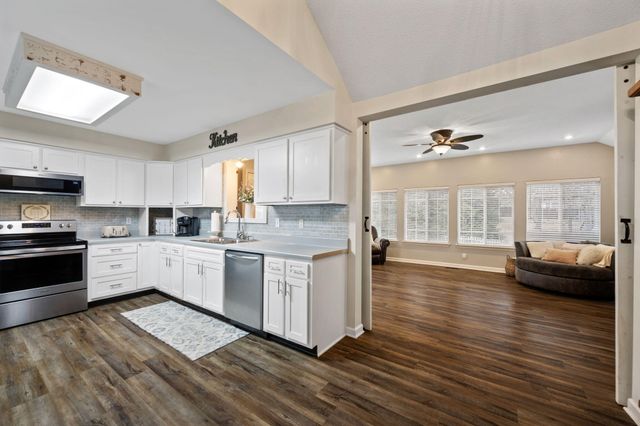 1510 Ribbonwood Drive, Soddy Daisy, TN 37379