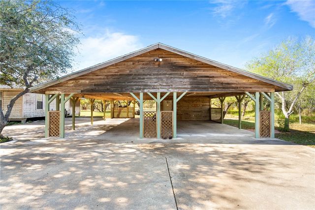 9616 Pvt Huisache Ranch, Sinton, TX 78387