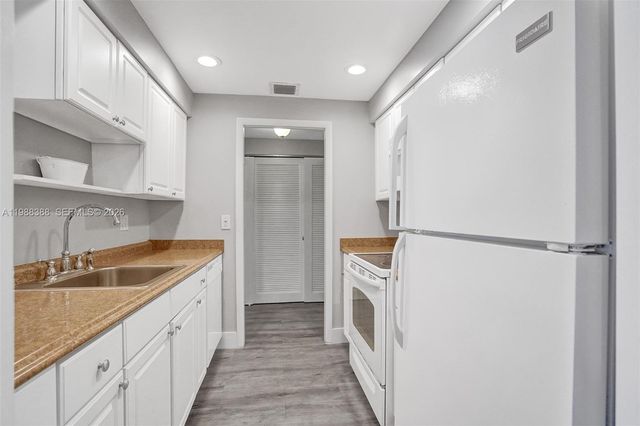 400 N Riverside Dr 214, Pompano Beach, FL 33062