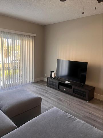 400 N Riverside Dr 214, Pompano Beach, FL 33062