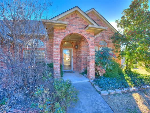 2512 Tifton Court, Edmond, OK 73012