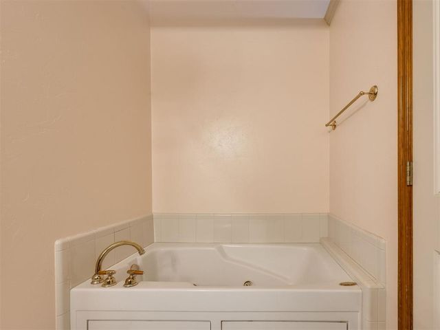 2512 Tifton Court, Edmond, OK 73012